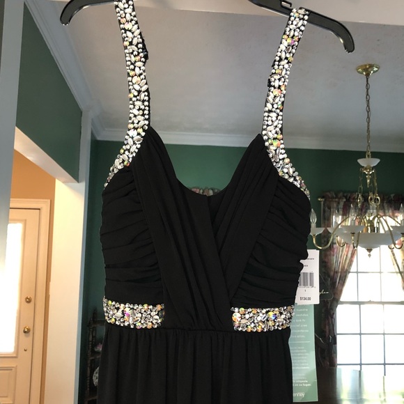 Prom/Formal dress - Picture 2 of 3